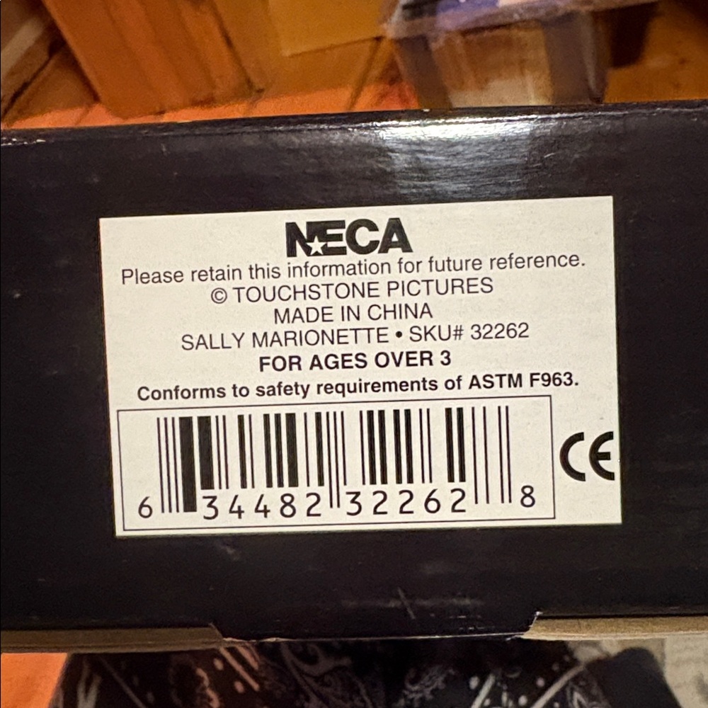 NECA Nightmare Before Christmas Sally and Jack Marionette Set - Picture 11 of 17